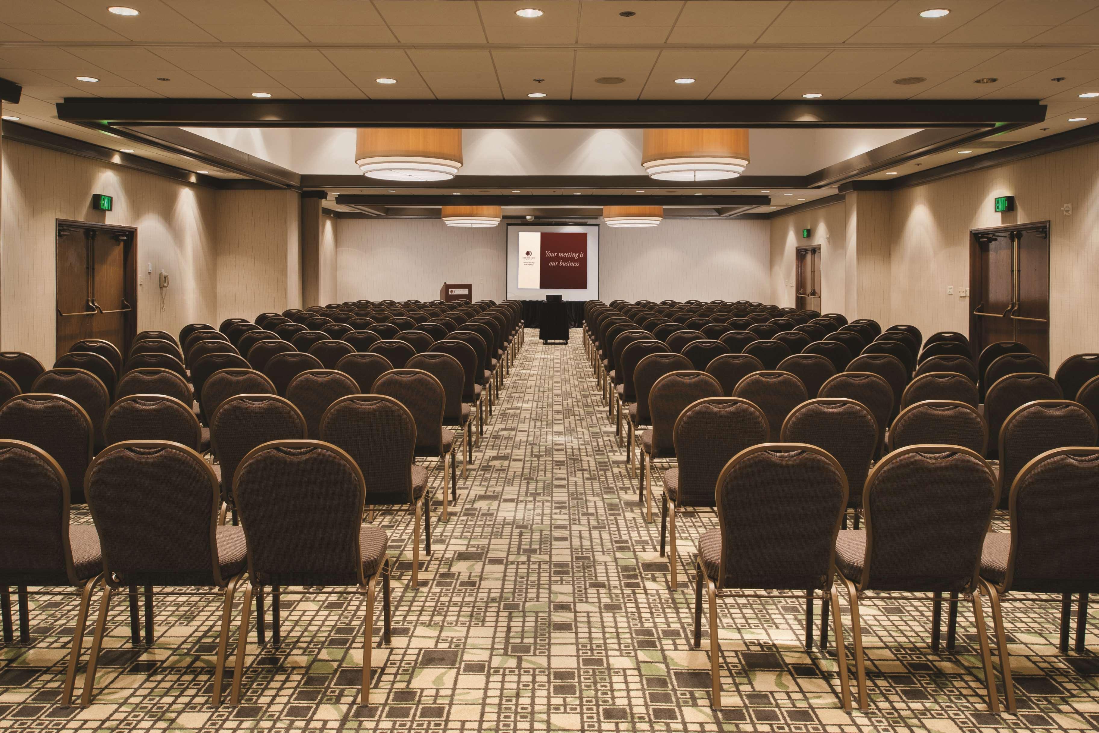Doubletree By Hilton Hotel & Executive Meeting Center Omaha-Downtown Zewnętrze zdjęcie