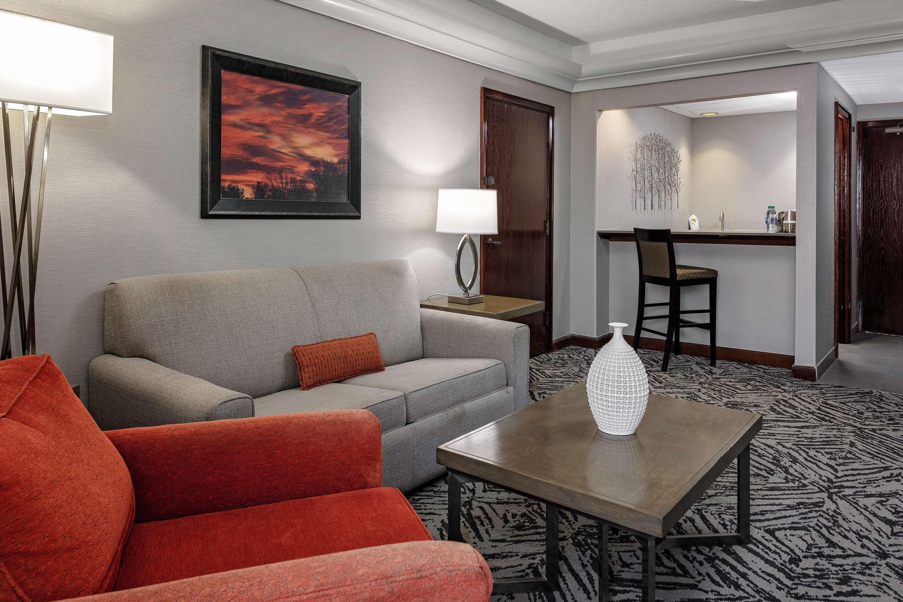 Doubletree By Hilton Hotel & Executive Meeting Center Omaha-Downtown Zewnętrze zdjęcie
