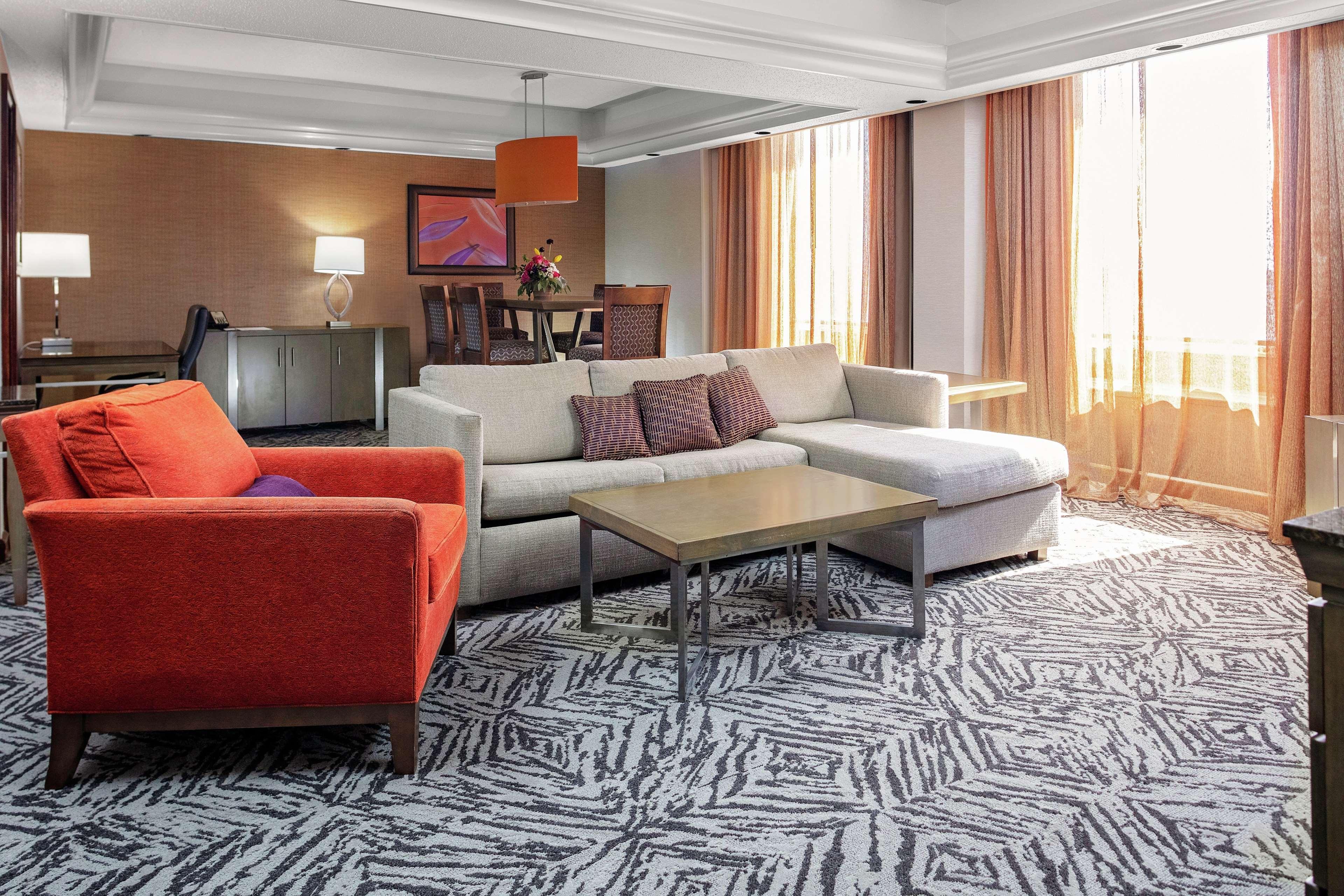 Doubletree By Hilton Hotel & Executive Meeting Center Omaha-Downtown Zewnętrze zdjęcie