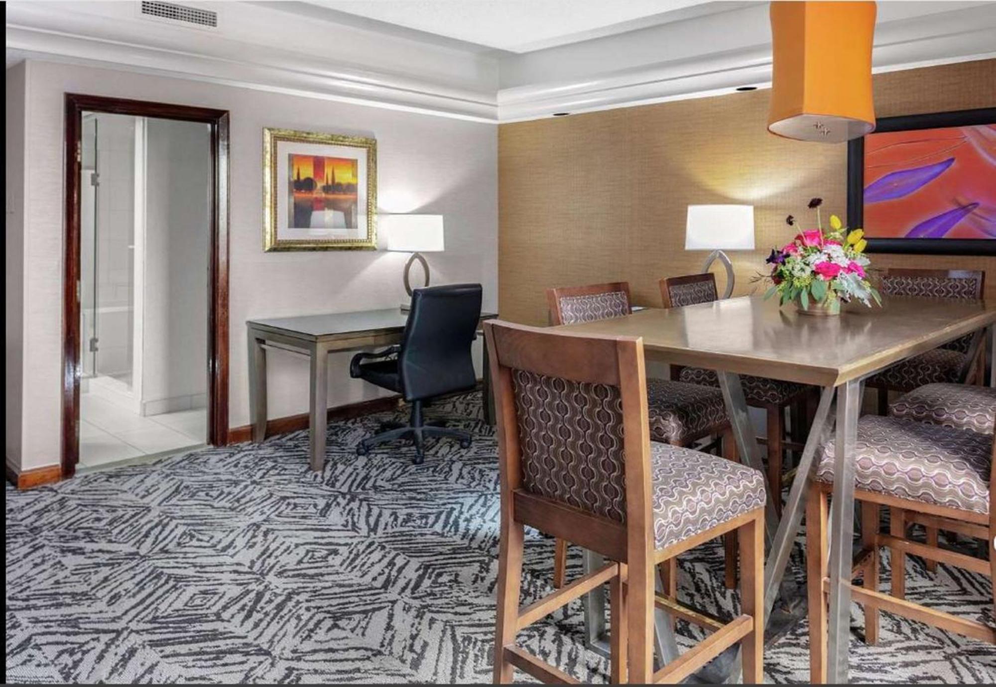 Doubletree By Hilton Hotel & Executive Meeting Center Omaha-Downtown Zewnętrze zdjęcie