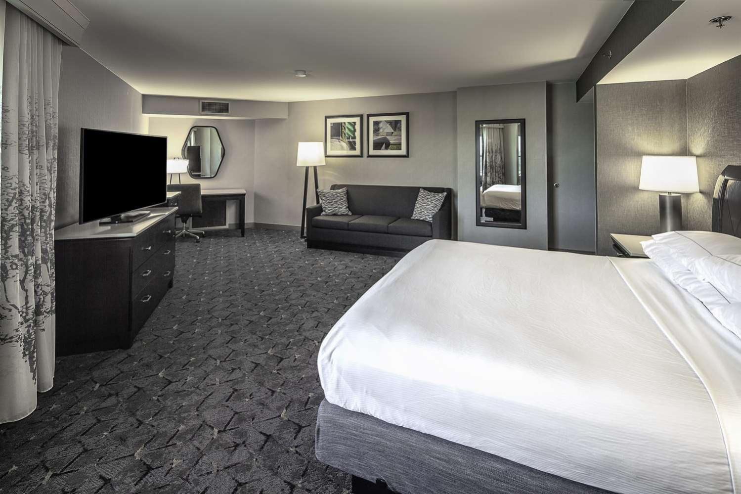 Doubletree By Hilton Hotel & Executive Meeting Center Omaha-Downtown Zewnętrze zdjęcie