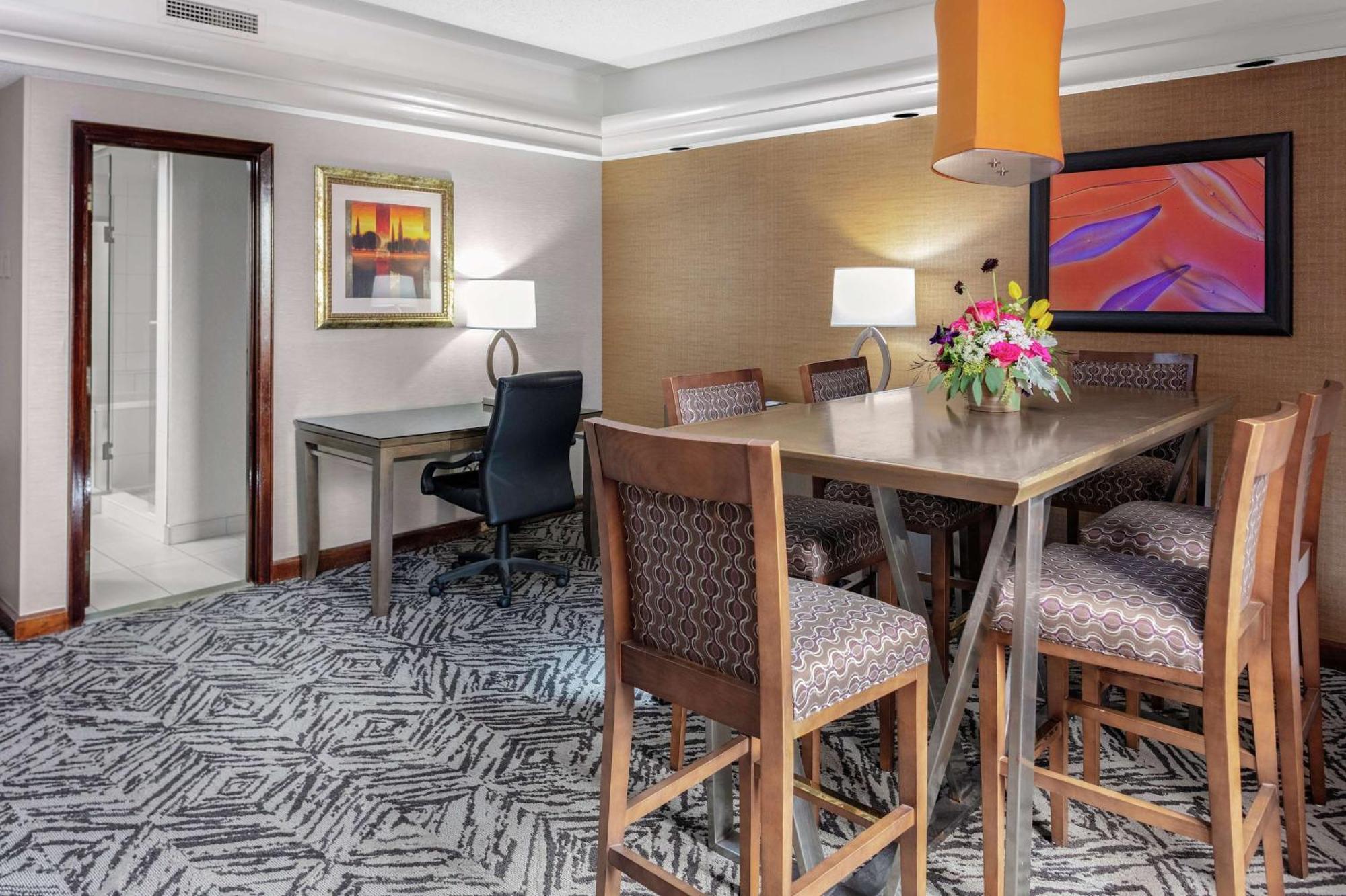 Doubletree By Hilton Hotel & Executive Meeting Center Omaha-Downtown Zewnętrze zdjęcie